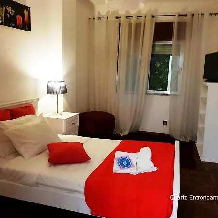 Séjour chez l'habitant Red Bed Entroncamento